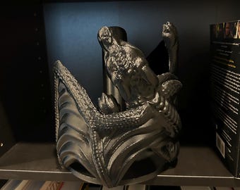 Dragon Paper Towel Holder, Gothic/Fantasy Decor, 3D Printed, Color Customizable