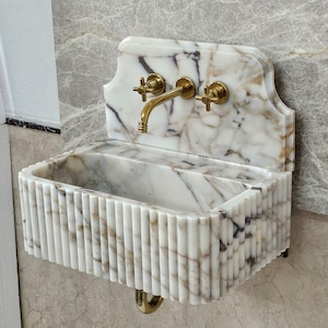 Lavabo de mármol Calacatta Gold con salpicadero y estriado en tres lados, lavabo de mármol, lavabo de mármol personalizado, lavabo de mármol de lujo, lavabo de pared