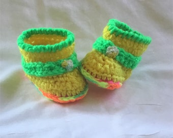 Crochet Baby Boots, 0-3 months, Baby Shoes, Baby Shower Gift, Newborn booties