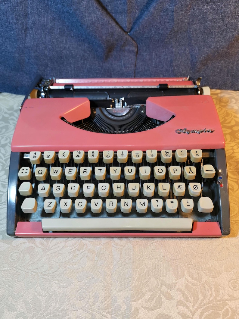 Rare Pink Olympia SF Deluxe Typewriter – Works Great, With Case - Etsy