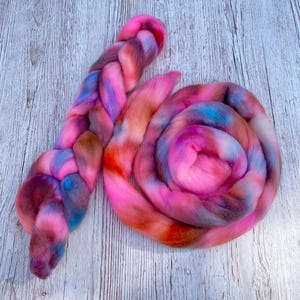 Punta Arenas Hand Dyed Spinning Fibre 50g, Combed Wool Tops, Dyed Roving, Spinning Fiber