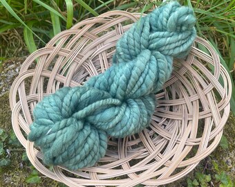 Kelp handspun Corriedale thick and thin bulky hand dyed knitting yarn, chunky weaving crochet fibre arts