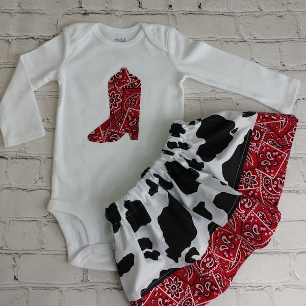 Red Bandana Cowgirl Outfit, Infant Bandana Outfit, 1st Birthday Costume, Cowgirls Birthday Skirt and Bodysuit, Infant Jessie Costume