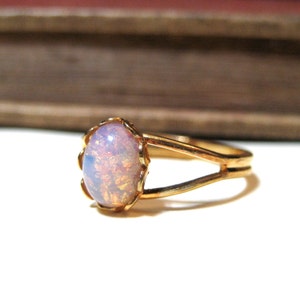 Vintage Pink Harlequin Opal Ring - WWII Era - Lace / Scalloped Setting - Gold Plated - Adjustable
