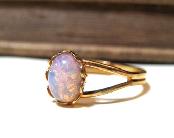 Vintage Pink Harlequin Opal Ring - WWII Era - Lace / Scalloped Setting - Gold Plated - Adjustable