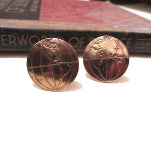 Ruwe messing manchetknopen wereldbol - wereld - aarde - Globe Trotter - reiziger - reizend - manchetknopen - gesoldeerd - goud - geschiedenis geografie
