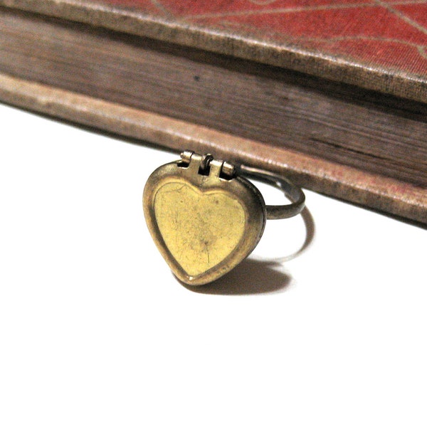 Vintage Heart Locket Ring - Solid Brass - Adjustable - Photo Locket - Valentine's Day - Anniversary Gift - Filigree - Gold Plated - Love