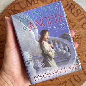 Cartes Oracle des Saints et des Anges de Doreen Virtue – Deck de maison en foin POO rare – Scellés en usine – Oracle du tarot des anges – Orientation spirituelle