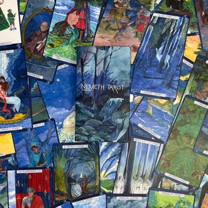 Tarot Nemeth de Jonasa Jaus / Baraja independiente de Marsella / Tarot de la mitología gallega / Edición limitada / Tarot de artista / Baraja de coleccionista única