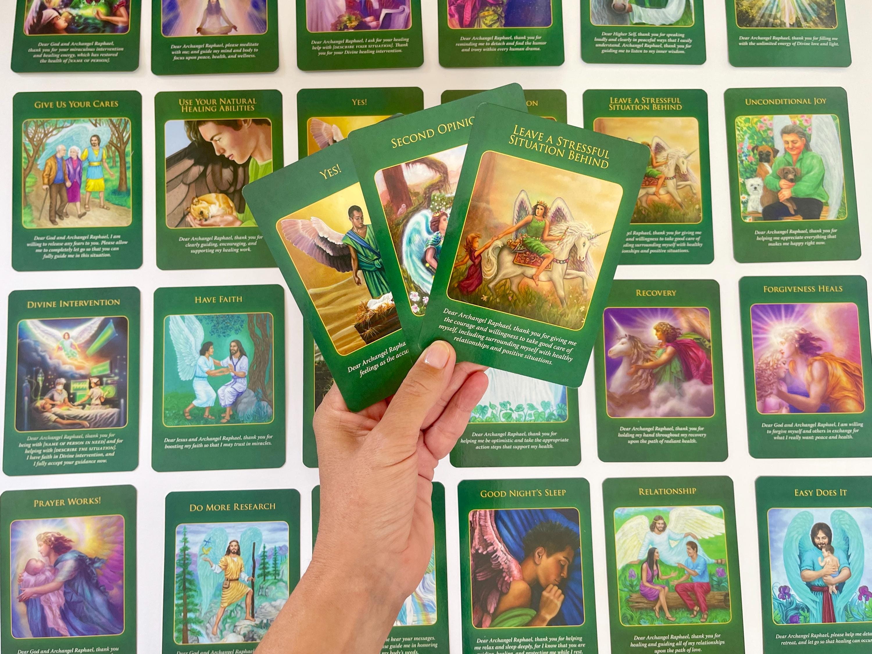 ドリーン・バーチュー著の希少な大天使ラファエルのヒーリングオラクル