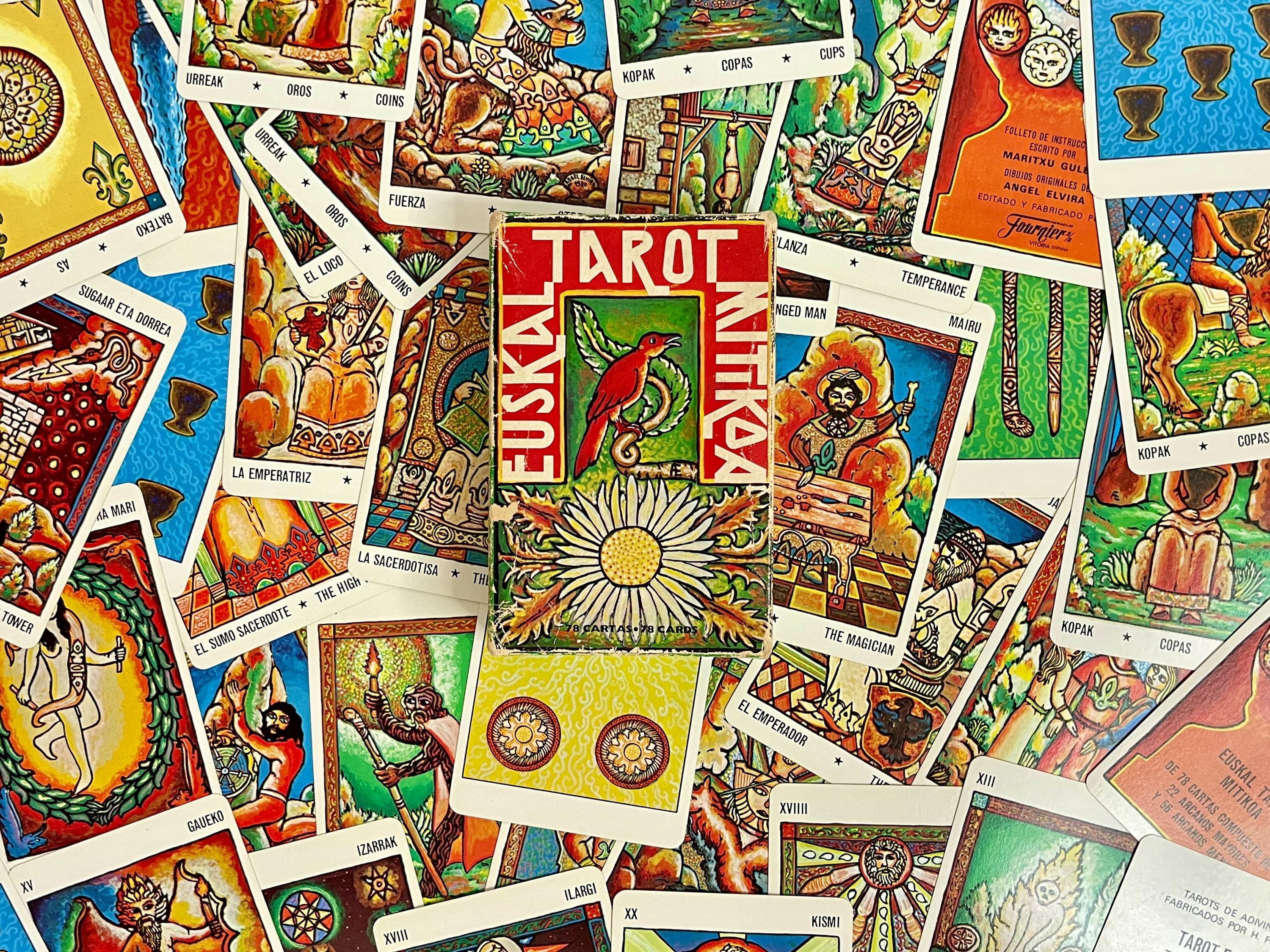 Basque Mythical Tarot　正規品 Amazon.co.jp: Basque Mythical Tarot Euskal Tarot Mitikoa