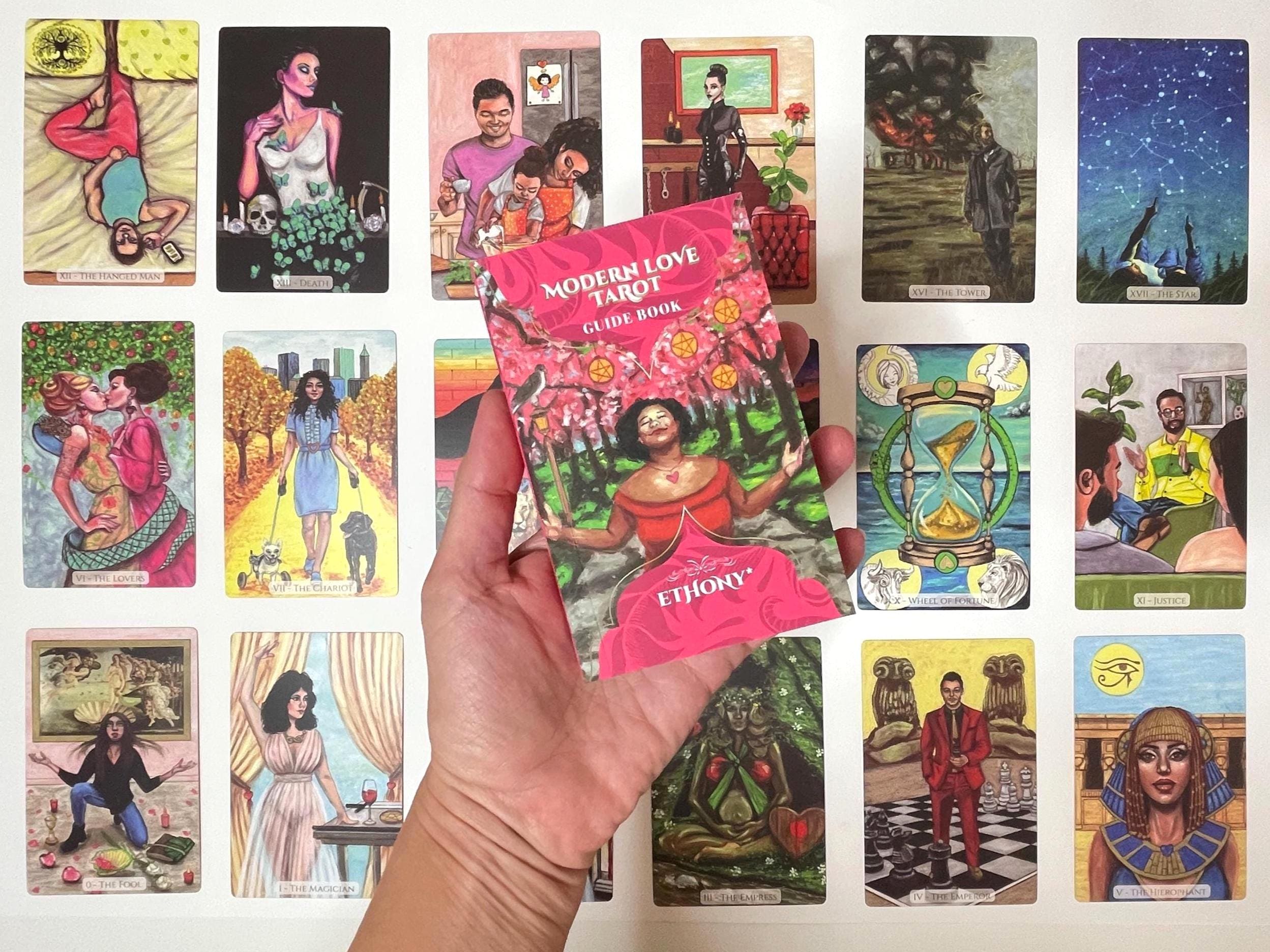 Ethonyによるモダンラブタロットデッキ：インディーイラストカード