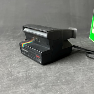 Polaroid 600 Instant Film Camera | Vintage Point-and-Shoot | Tested & Working | Retro Instant Photography Classic
