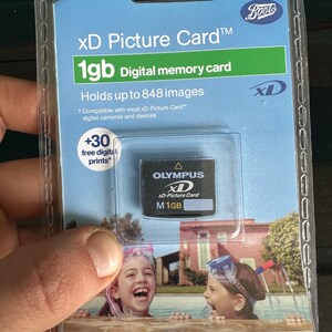 Original xD-Piture Karte 1GB – Olympus & Fujifilm Speicherkarte – Vintage Zubehör für Digitalkamera