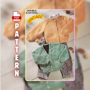 Peut inclure: Un patron de tricot vintage présentant deux cardigans tricotés. L'un est orange clair avec un col rond et une fermeture boutonnée, l'autre est un cardigan vert clair à col en V. Le mot "VINTAGE" est dans une bannière jaune. Le mot "PATTERN" est écrit verticalement.