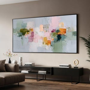 Arte de parede moderna e abstrata em tela, blocos em tons pastel suaves, verde e pêssego, decoração contemporânea para casa, tela grande para parede.