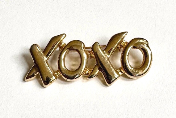 Vintage Gold XOXO Pin Brooch Gold Tone Metal Love Pin 80s Costume Jewelry