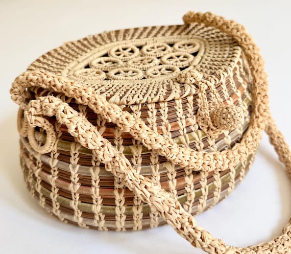 Vintage Handwoven Pine Needle Basket Purse: American Folk Art