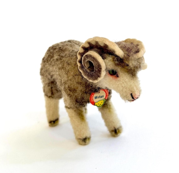 Vintage Steiff Wotan Ram Stuffed Animal