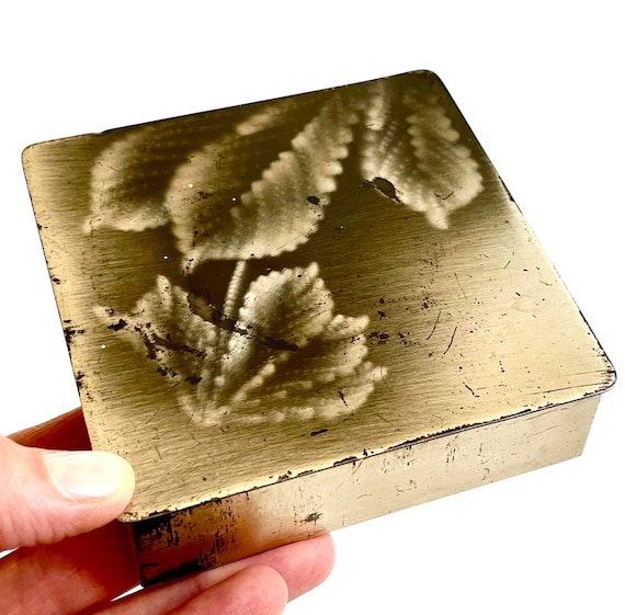 Antique Art Deco Cigarette Box Case Silver Floral Metal Lid