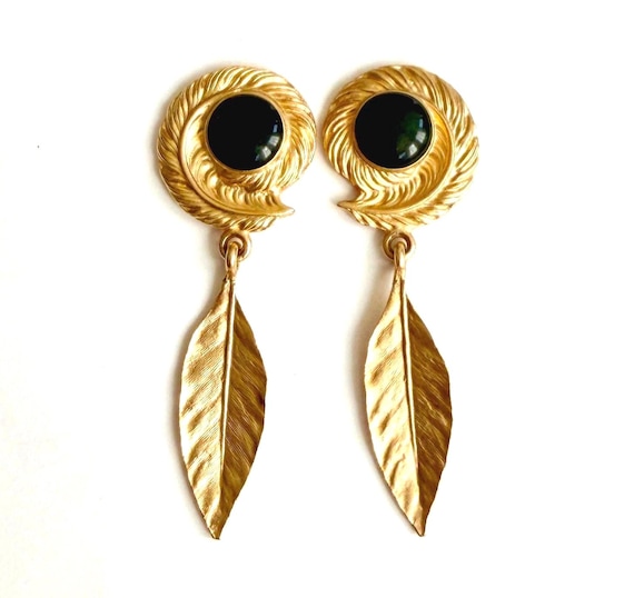 Vintage Gold Drop Earrings Jade Green Stone Feather Leaf Accent