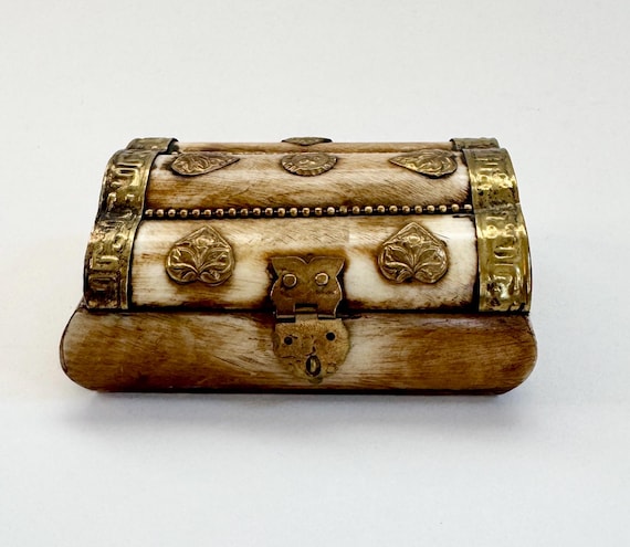 Bone Inlay Stash Box Small Rectangle Jewelry Trinket Treasure Box Hinged Lid Top Handmade Vintage India Moroccan Brass Clasp