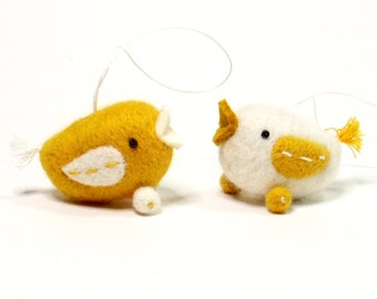 Mini Spring felt birds, Needle felted miniature yellow bird pair ornaments (set of 2) Easter