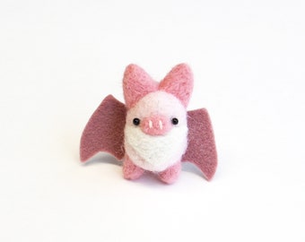 Broche de murciélago rosa en miniatura, broche de animal hecho con fieltro de aguja, regalo de bosque de fieltro