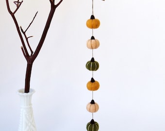 Needle Felted Miniature Pumpkin Short Garland: Fall Harvest Decor and Gift