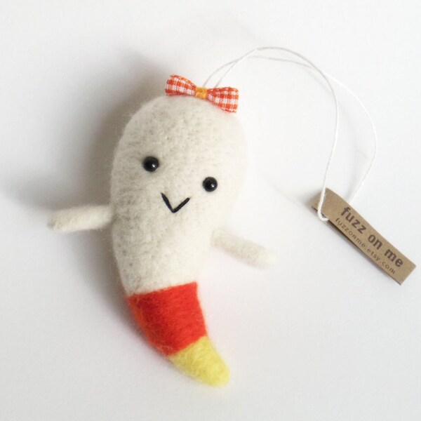 Halloween ghost ornament : Fuzz candy cone ghost with a ribbon bow
