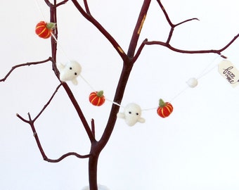 Needle Felted Halloween Garland: Miniature Ghost & Orange Pumpkin Decor for small trees