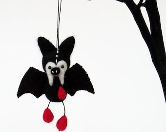 Needle Felted Vampire Black Bat Ornament: Miniature Halloween Goth Decor, size-S