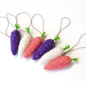Needle Felted small Carrot Ornaments: Spring Easter Decor, Miniature Felt Vegetables