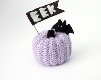 Knitted Purple Pumpkin with needle felted bat, felt Eek banner : Halloween decor, mini pincushion