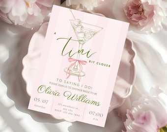 Un poco más cerca del "Sí, quiero" – Invitación editable para despedida de soltera con temática de Martini (Edición Lazo Rosa)