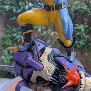Wolverine vs Sentinel 3D Printed and Painted figure image 11
