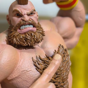 Figura impresa y pintada en 3D de Zangief de Street Fighter 2 imagen 2