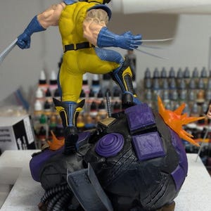 Wolverine vs Sentinel 3D Printed and Painted figure image 2