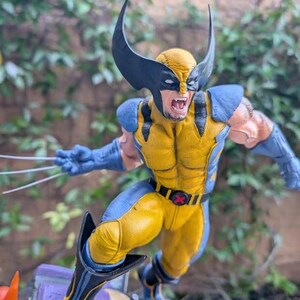 Wolverine vs Sentinel 3D Printed and Painted figure image 7