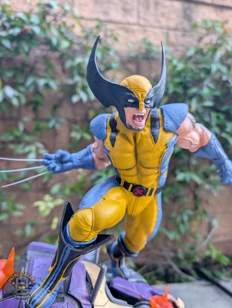 Wolverine vs Sentinel 3D Printed and Painted figure image 7