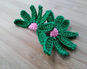 Green Daisy Stud Earrings | Flower Studs | Green and Pink | Flower Earrings | Crochet Daisy Flower Stud Earrings | Half Daisy Earrings