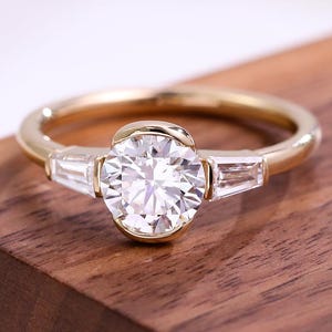 14K Yellow Gold 1.00 CT Round Lab Grown CVD Diamond Half Bezel Engagement Ring, Three Stone Bridal Wedding Ring for Her-Anniversary Gift