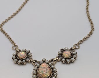 1972 Sarah Coventry Statement Necklace