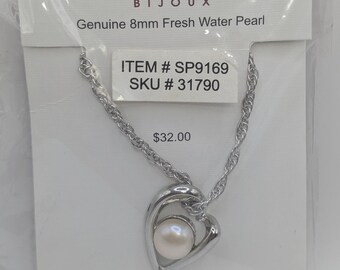 Red Velvet Bijoux 8mm Freshwater Pearl Necklace (NIP)