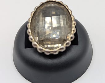 Fun FauxPaz (get it? faux topaz!) Stretch Ring