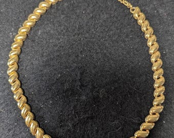 1980s Signed Trifari 18" Goldtone Necklace