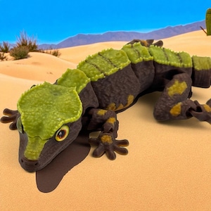 3D Printed Crested Gecko with Glass Eyes: USA Made Collectible Toy