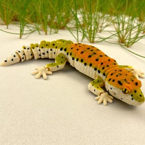 3D Printed Leopard Gecko with Realistic Glass Eyes - Orange Gradient Morph (7.5 Inches Long)