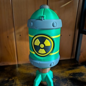 PLA Nuke Container with Top Latch