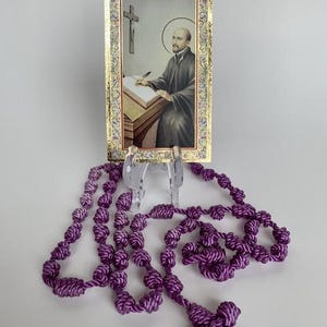 Rosario in corda tinta personalizzata a tre pezzi di Sant'Ignazio, comprende rosario, immagine di preghiera e scapolare marrone della Madonna del Monte Carmelo
